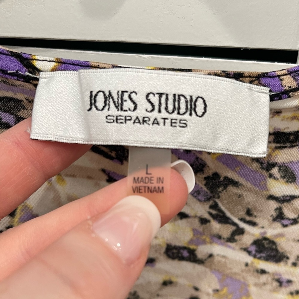Jones Studio Separates Printed Multi-Colored Skirt & Top Set - Picture 3 of 7